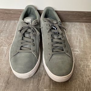 Suede Grey and White Pumas